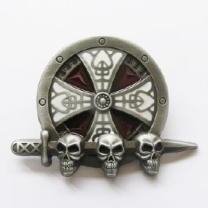 Boucle de ceinture Celtique bouclier et têtes de mort