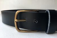 CPF14 - Ceinture cuir noir modle "classique" avec boucle de ceinture finition laiton massif