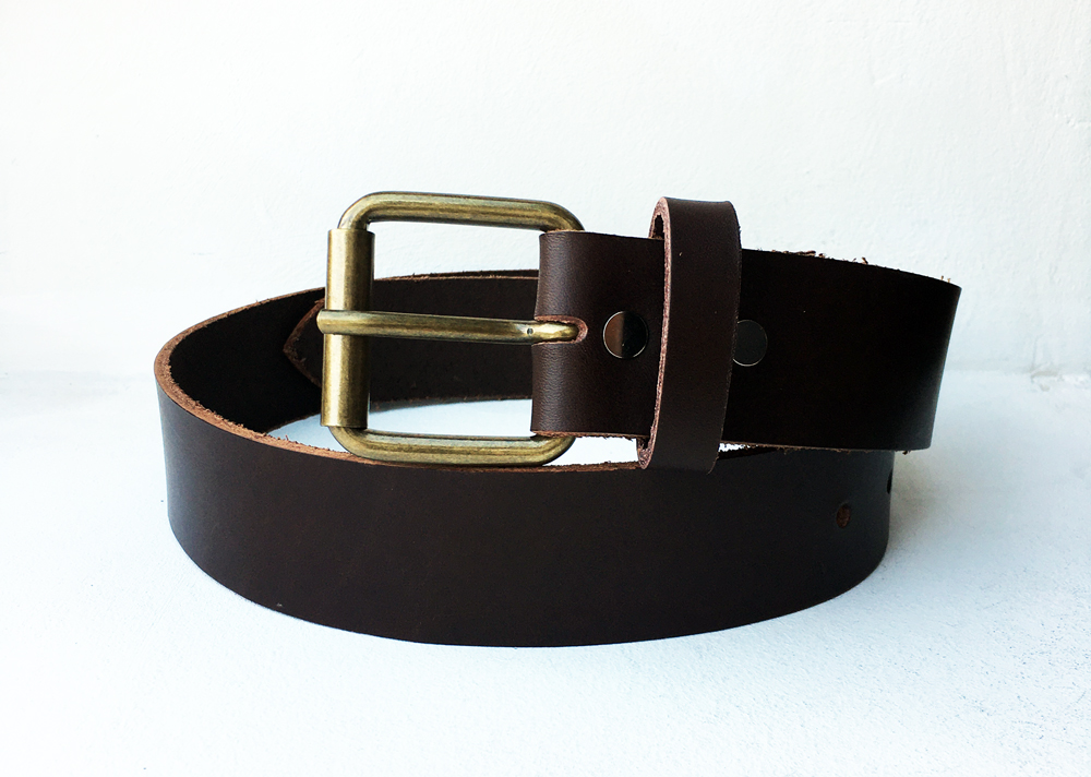 CPF02B - Ceinture cuir marron modèle "classique" avec boucle de ceinture rouleau vieux laiton