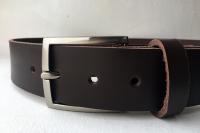 C15B - Ceinture cuir marron avec boucle de ceinture finition canon de fusil satin