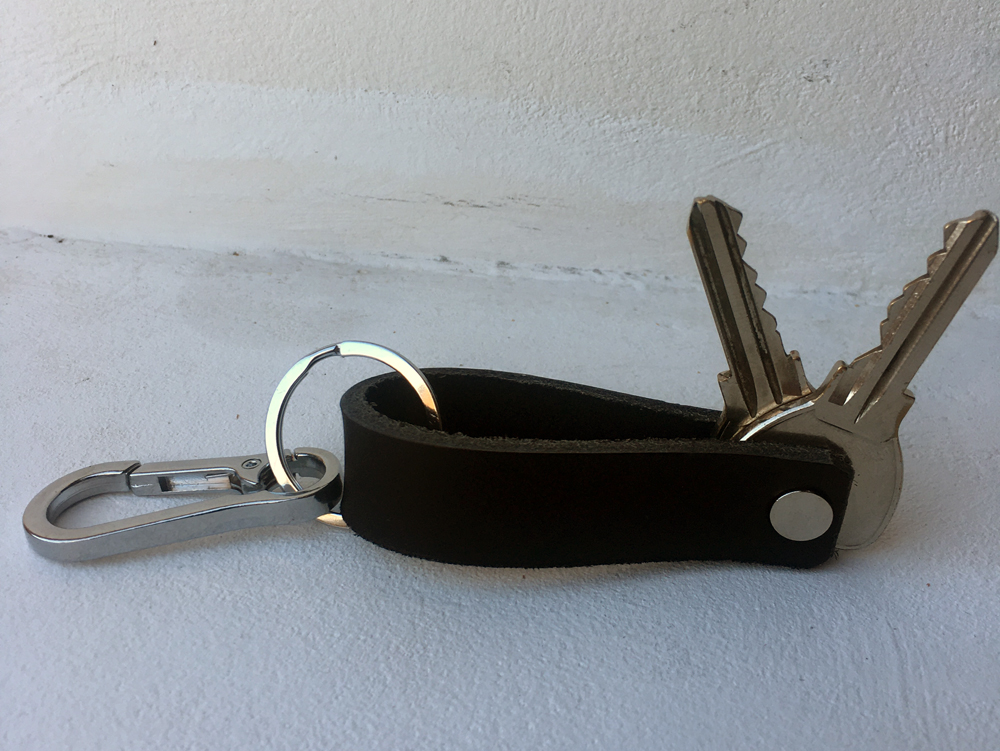 Un Porte clés cuir organisateur de clés offert pour chaque ceinture cuir commandée valeur unitaire 14.90€